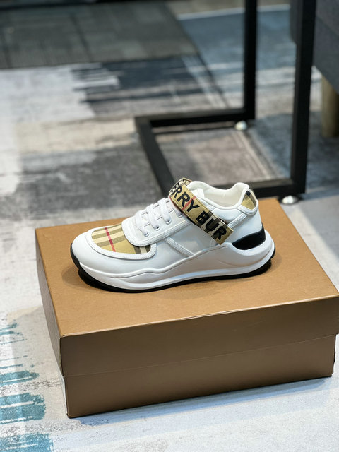 men Burberry shoes-377